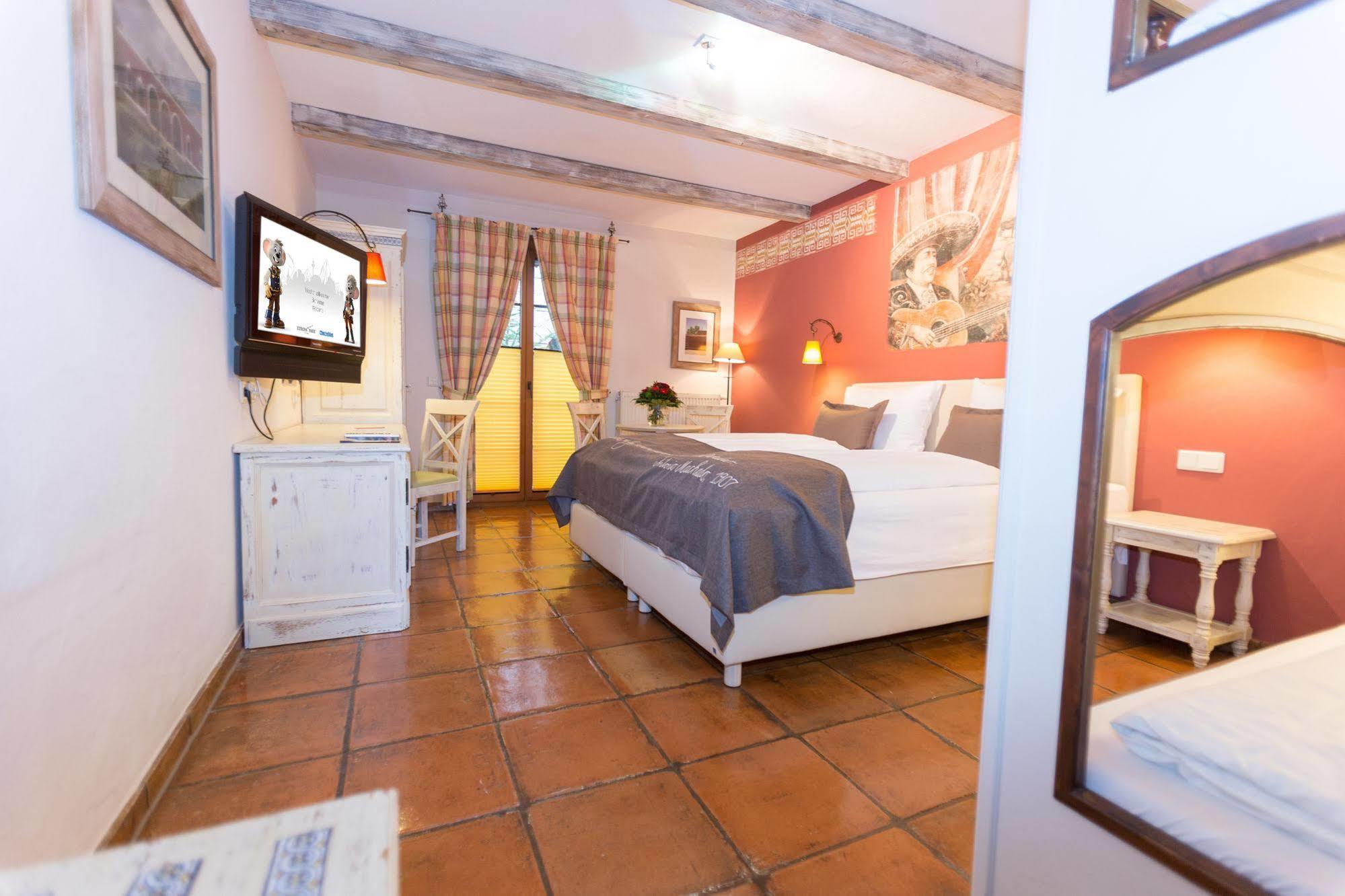 רוסט 4-Sterne Erlebnishotel El Andaluz, Europa-Park Freizeitpark & Erlebnis-Resort מראה חיצוני תמונה
