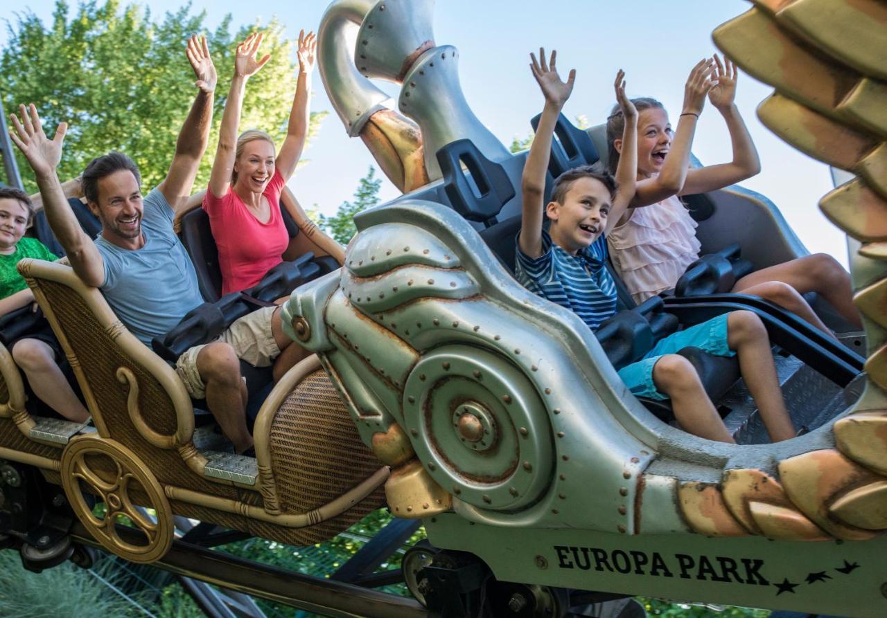 רוסט 4-Sterne Erlebnishotel El Andaluz, Europa-Park Freizeitpark & Erlebnis-Resort מראה חיצוני תמונה